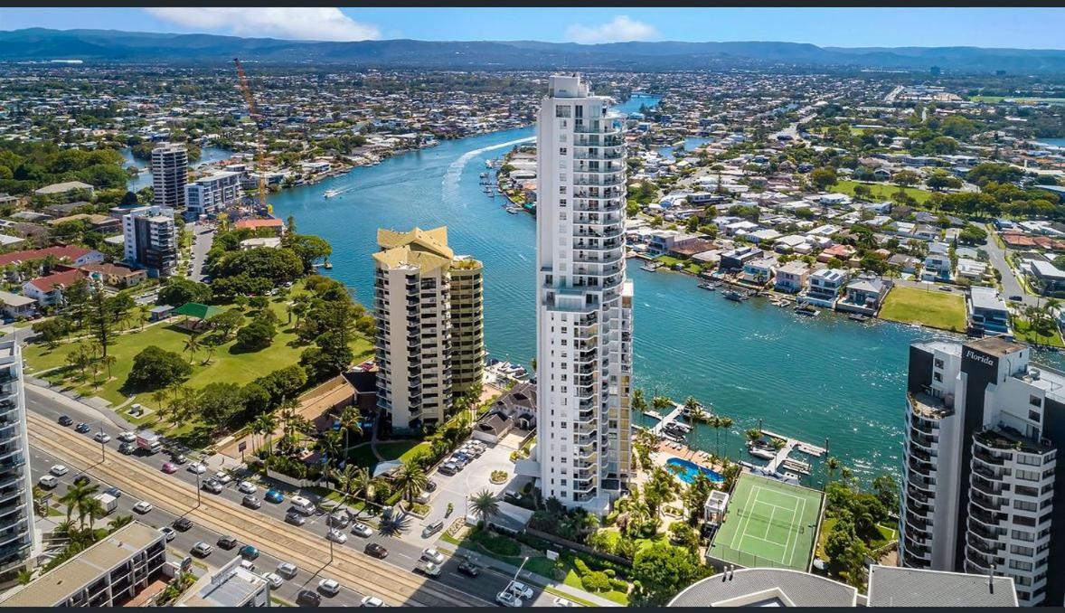 The Pinnacle Apartments Gold Coast Luaran gambar