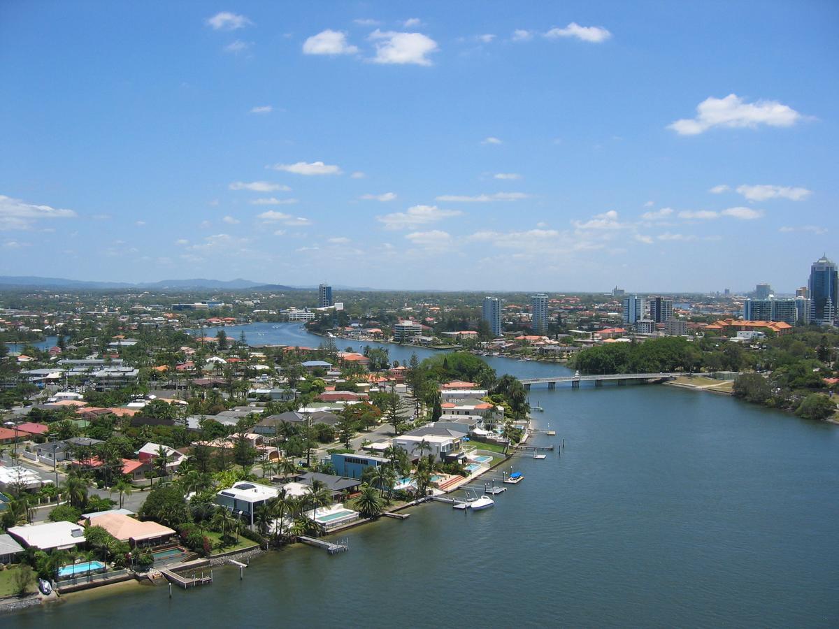 The Pinnacle Apartments Gold Coast Luaran gambar